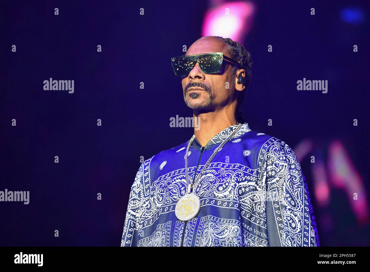 Paris, France. 26th Mar, 2023. Snoop Dogg performs at the Accor Arena