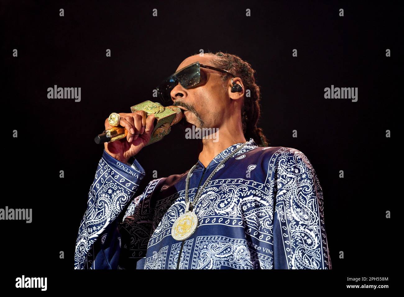Paris, France. 26th Mar, 2023. Snoop Dogg performs at the Accor Arena