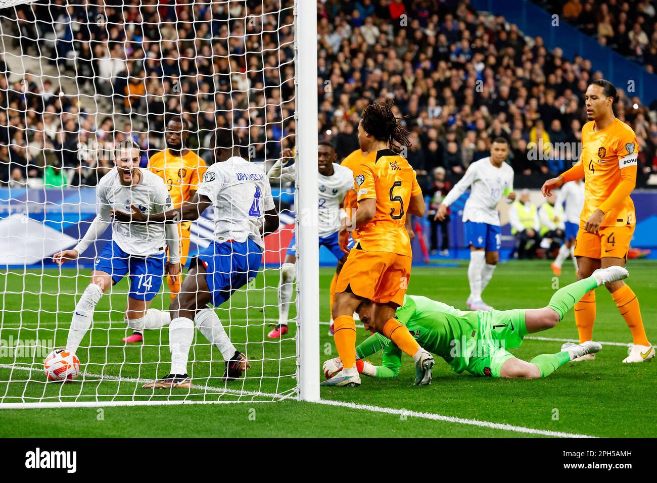 Uefa 2024 Cillessen Hi res Stock Photography And Images Alamy uefa-2024-cillessen-hi-res-stock-photography-and-images-alamy