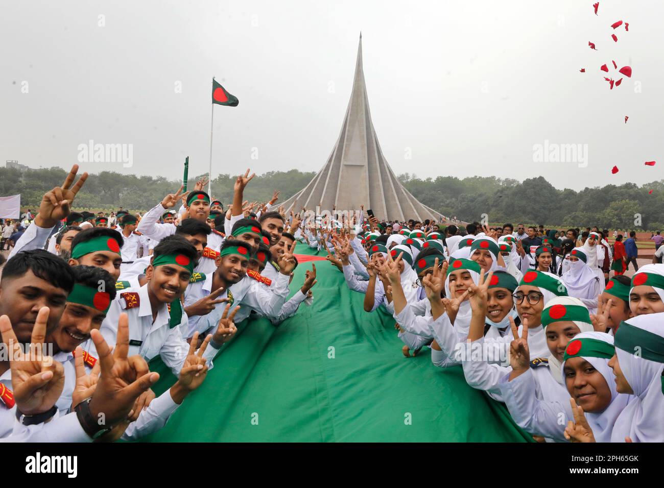 Dhaka, Bangladesh - March 26, 2023: People from all walks of life paid their respects to the freedom fighters at the National Martyrs' Memorial on the Stock Photo