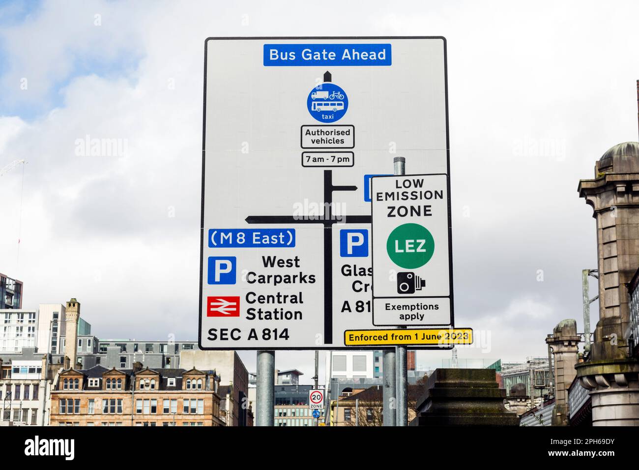 Low Emission Zone, Bus Gate Ahead and direction warning sign, King