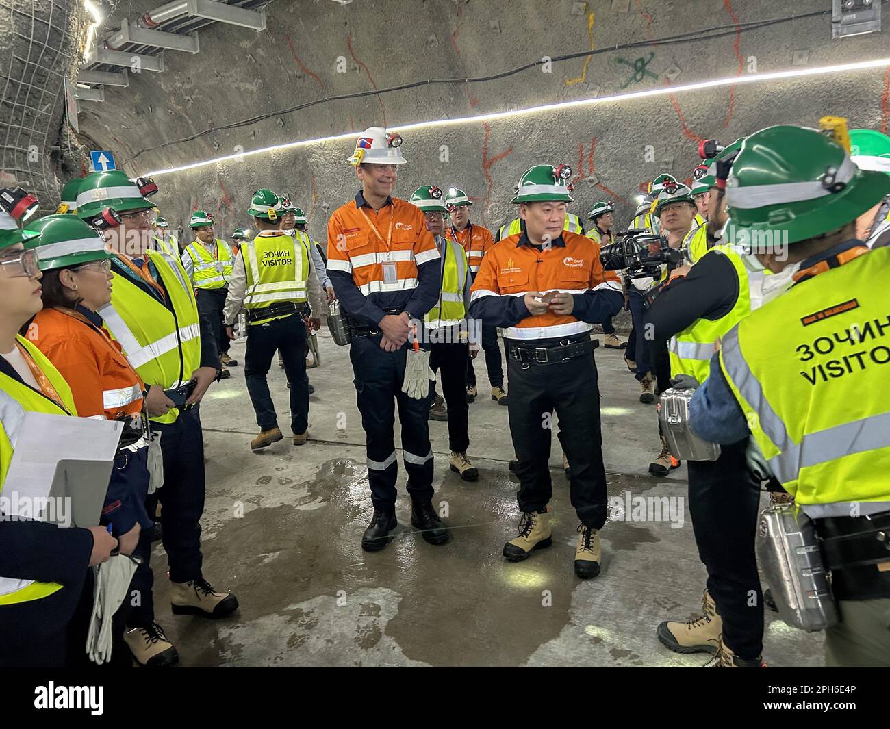 Mongolian Prime Minister Luvsannamsrain Oyun-Erdene (right) attends the ...