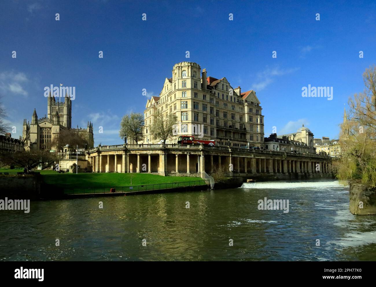 Bath Abbey and The Empire Hotel, Bath City Centre, Somerset, England ...