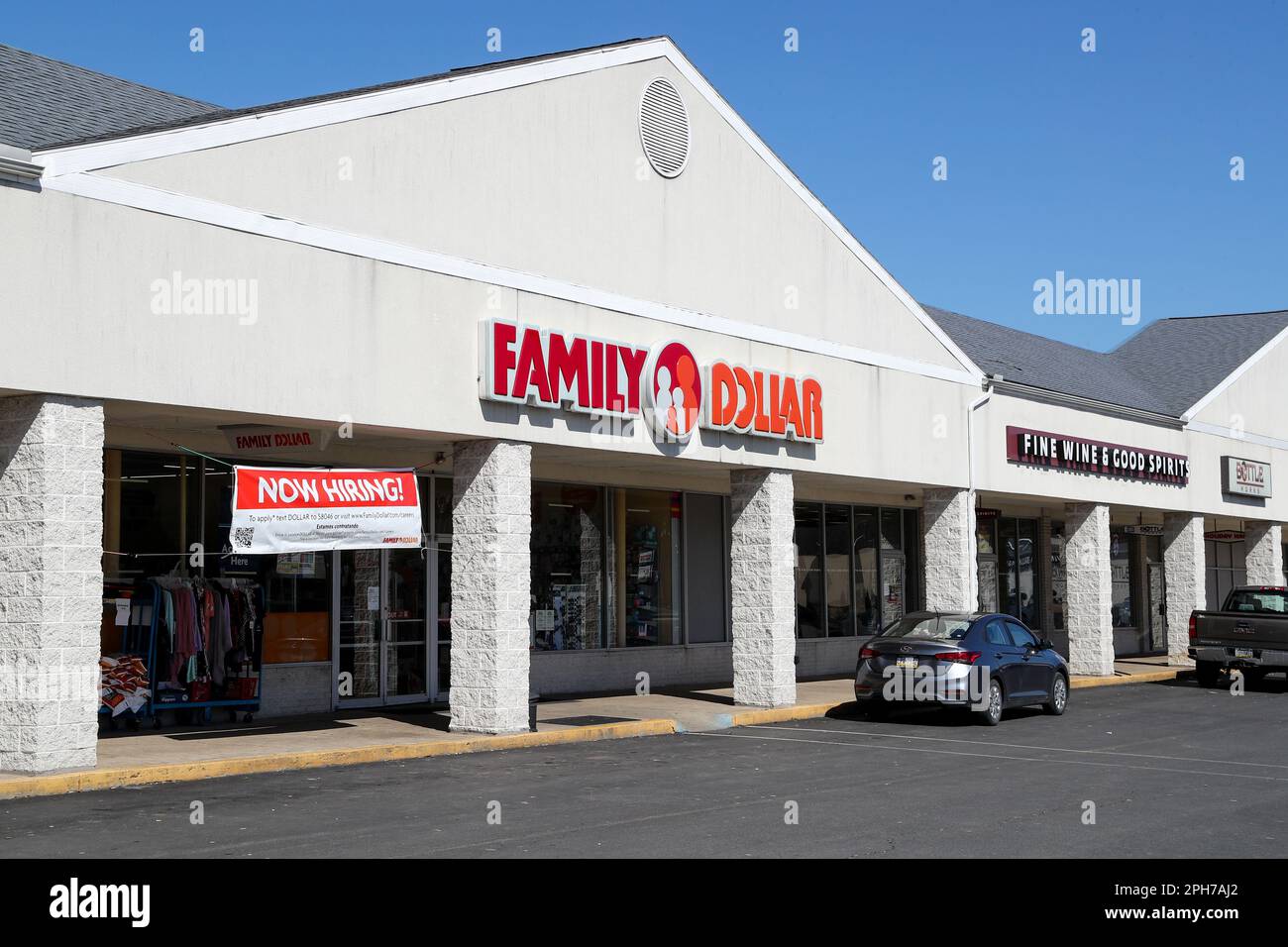 Sunbury, Pennsylvania, USA. 26th Mar, 2023. A now hiring sign is seen