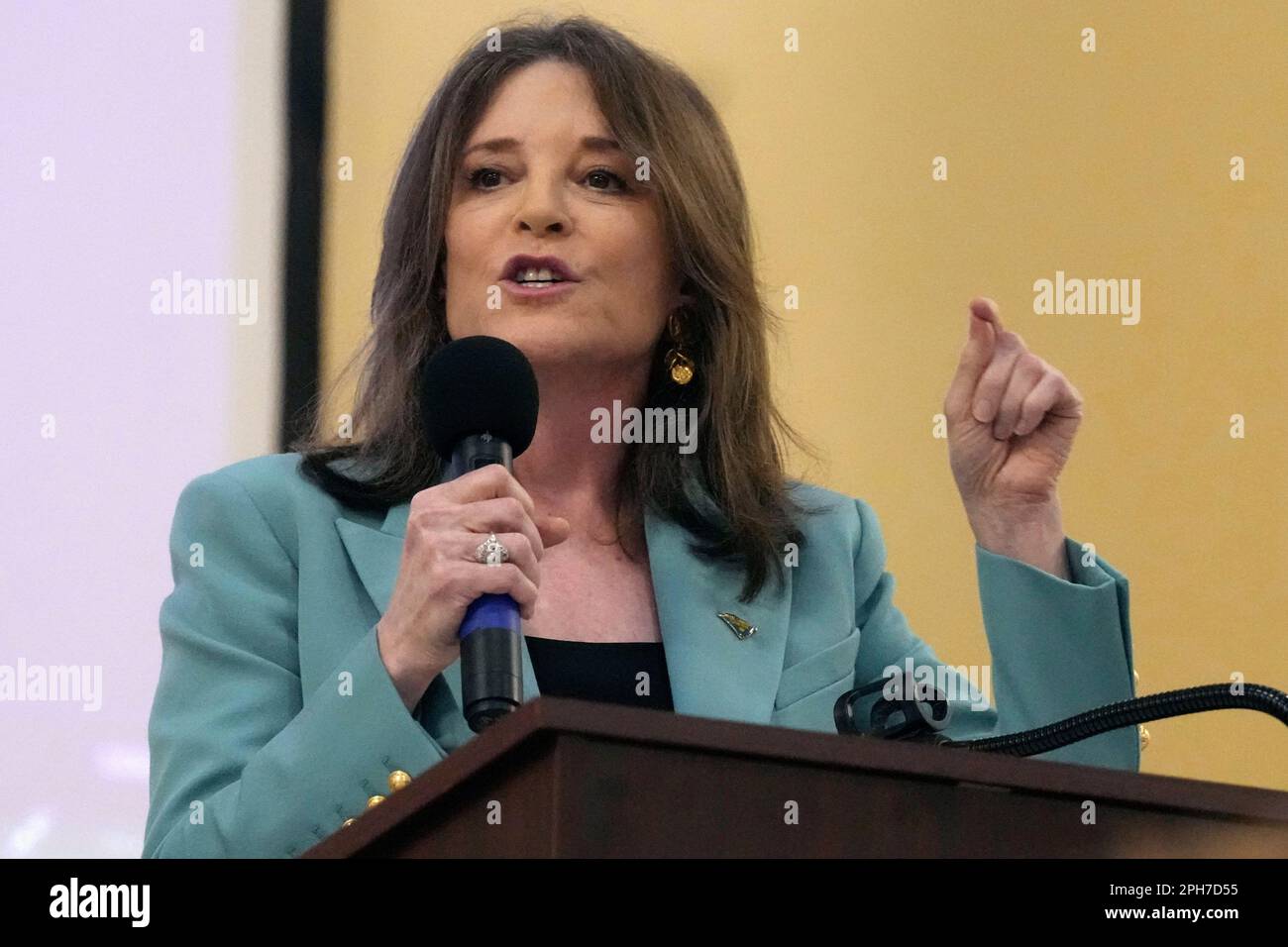 Democratic presidential hopeful Marianne Williamson addresses the South