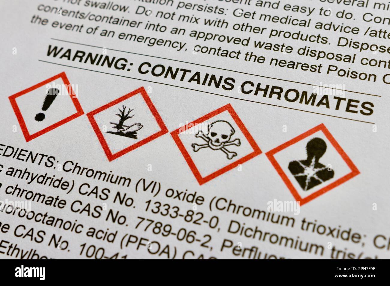 Warning on a Safety Data Sheet indicating that the product contains Chromate substances. Standard chemical hazard pictograms are shown Stock Photo
