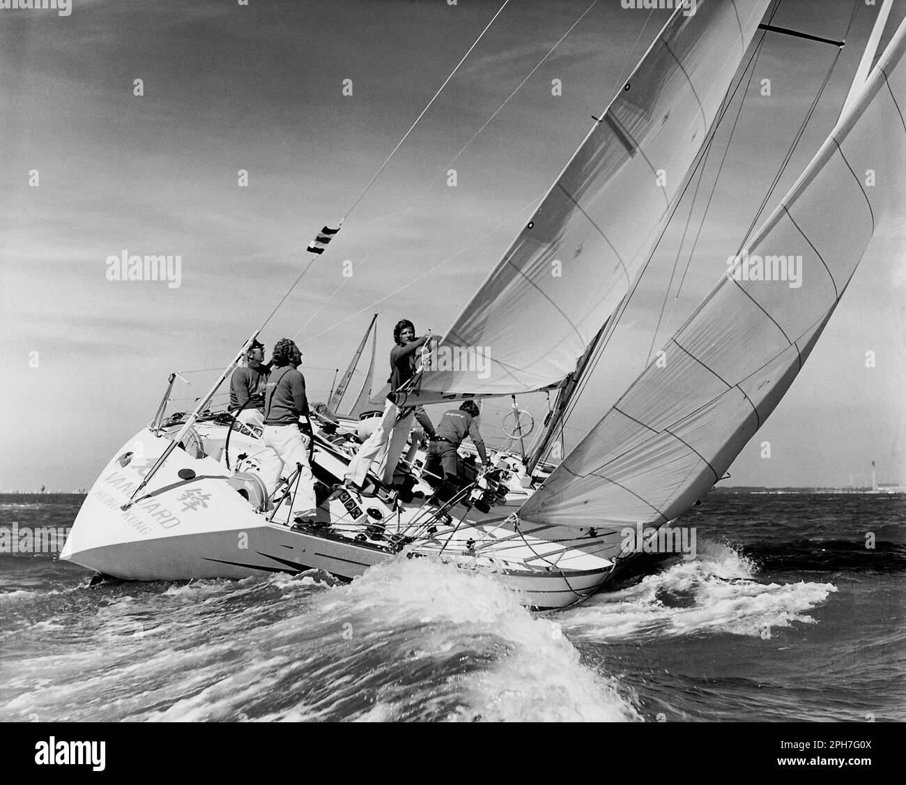 AJAXNETPHOTO. AUGUST, 1977. SOLENT, ENGLAND. - ASIAN ADMIRAL'S CUPPER  -  HONG KONG ENTRY VANGUARD DURING INSHORE RACE. PHOTO:JONATHAN EASTLAND/AJAX REF:MX340 222904 40 (SEE SAME YACHT IN 1979 CLASSIC BROACH AND WIPE OUT - 906091 36 1 - FIVE PICTURES IN SERIES). Stock Photo