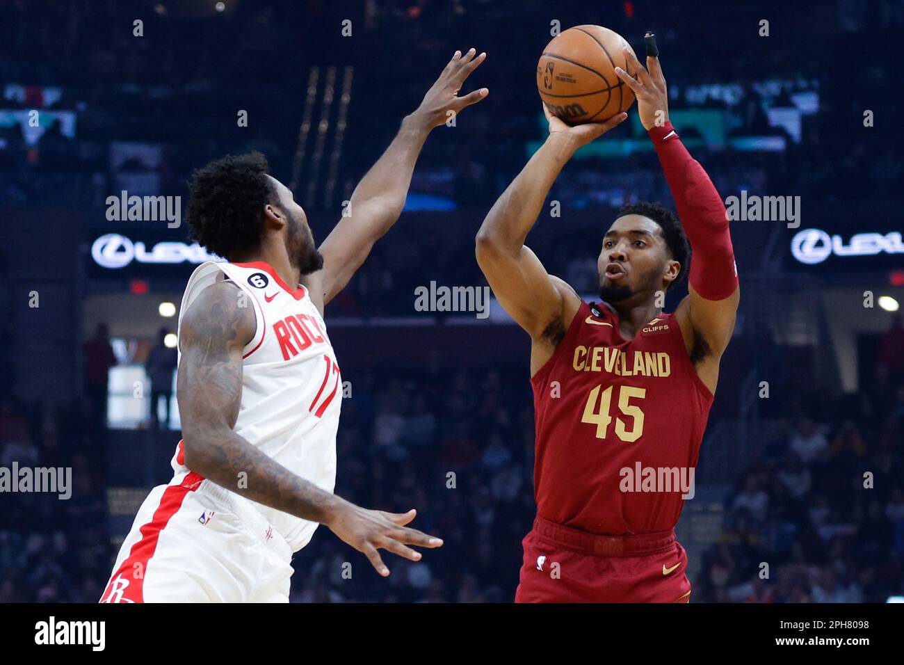 Cleveland, United States. 21st Dec, 2022. Cleveland Cavaliers guard Donovan  Mitchell (45) warms up prior to the Cavs game against Milwaukee Bucks at  Rocket Mortgage FieldHouse in Cleveland, Ohio on Wednesday, December