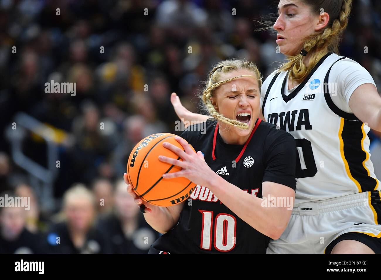 Seattle, WA, USA. 26th Mar, 2023. Louisville Cardinals guard Hailey Van Lith (10) drives to the basket during the NCAA women's NCAA Regional Final basketball game between Louisville and Iowa at Climate Pledge Arena in Seattle, WA. Steve Faber/CSM/Alamy Live News Stock Photo