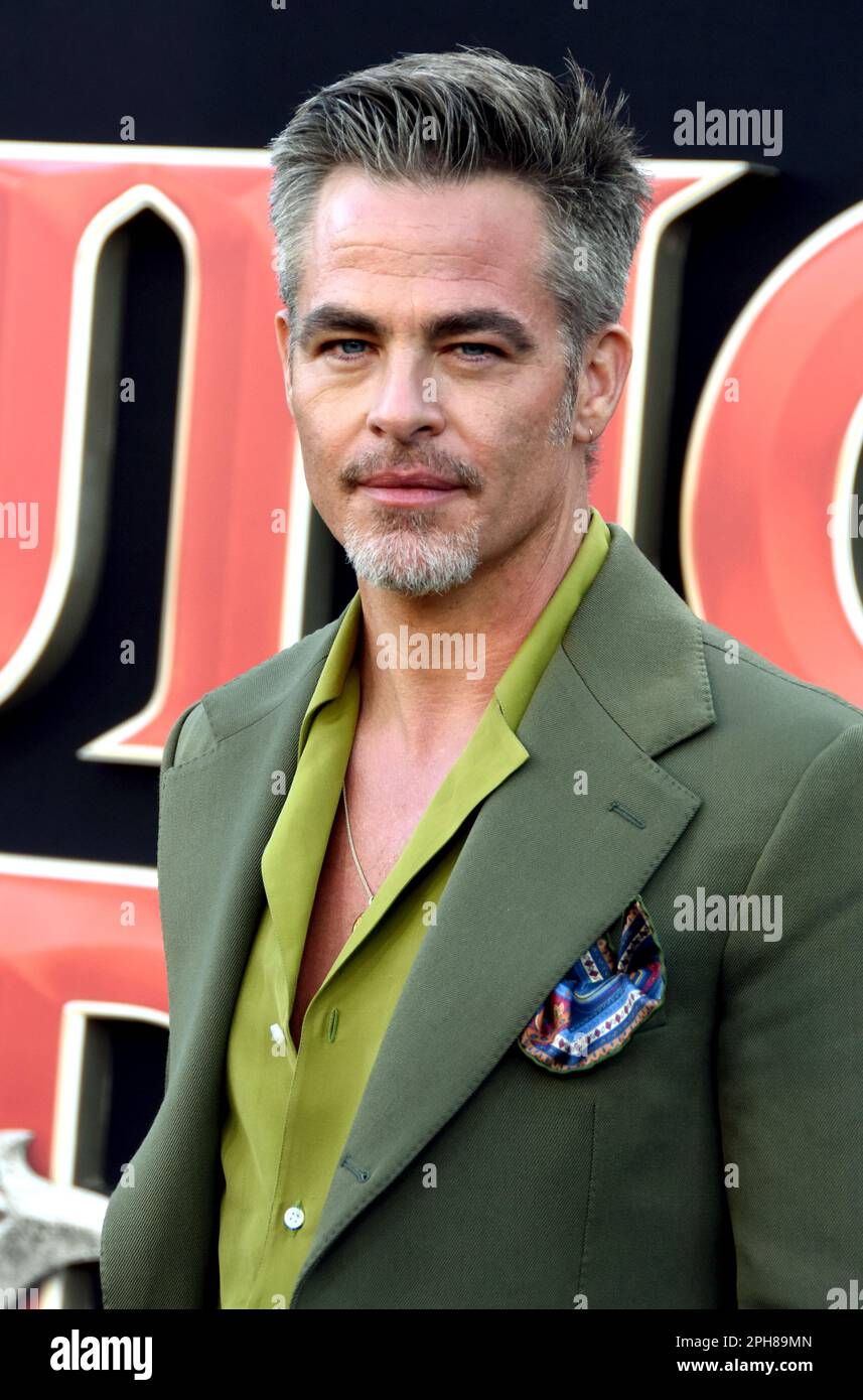 Chris Pine Details Chris Pine Details