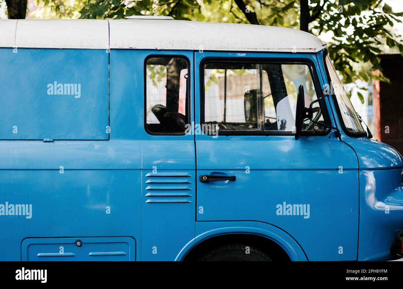 Old on sale blue van