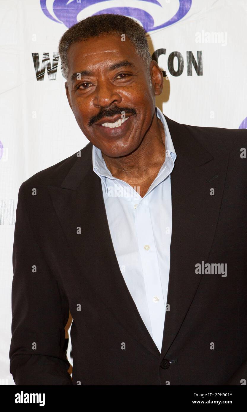 Ernie Hudson arrives at the press room for "Quantum Leap" during Day 2