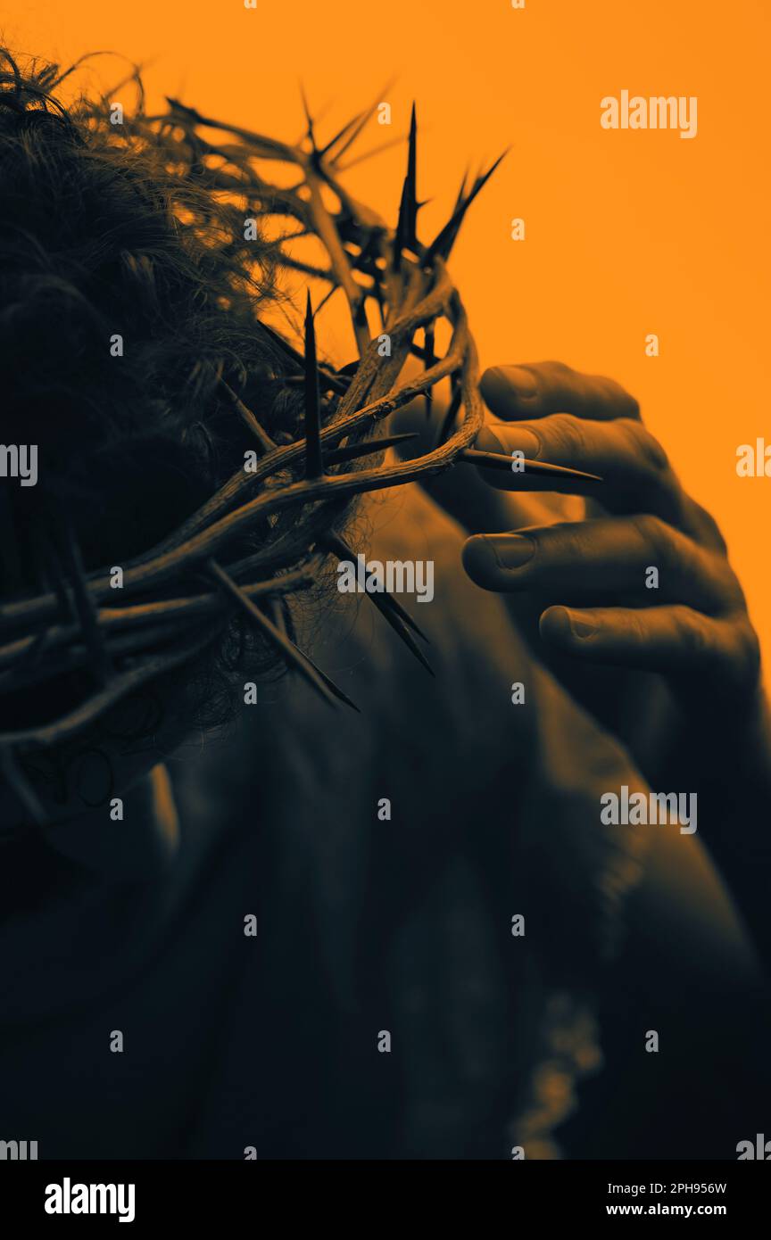 Jesus Christ Portrait with crown of thorns Stock Photo - Alamy