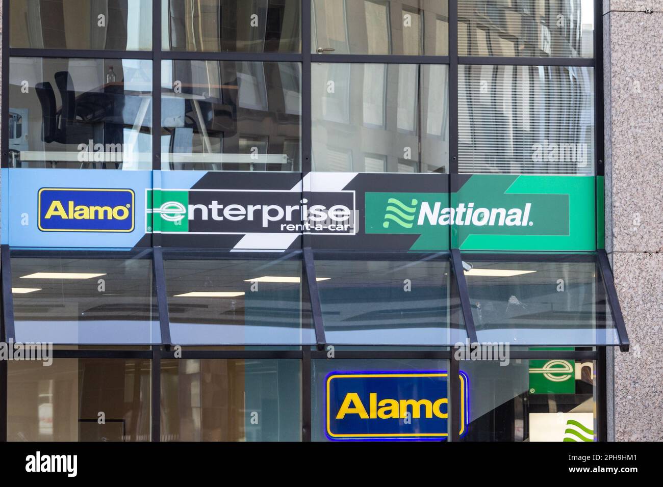 Picture Of The Signs Of Alamo Enterprise Ren A Car And National Car hawaii-car-rental-guide-how-to-rent-a-car-on-oahu-maui-big-island