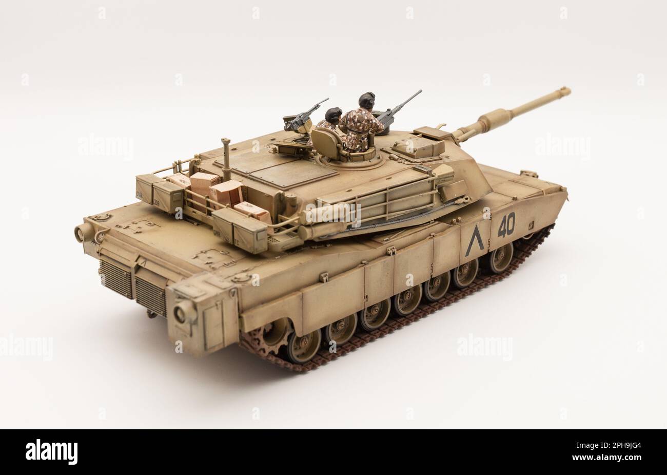 American M1A1 Abrams 120mm gun main battle tank 1 35 Scale Model Tamiya ...
