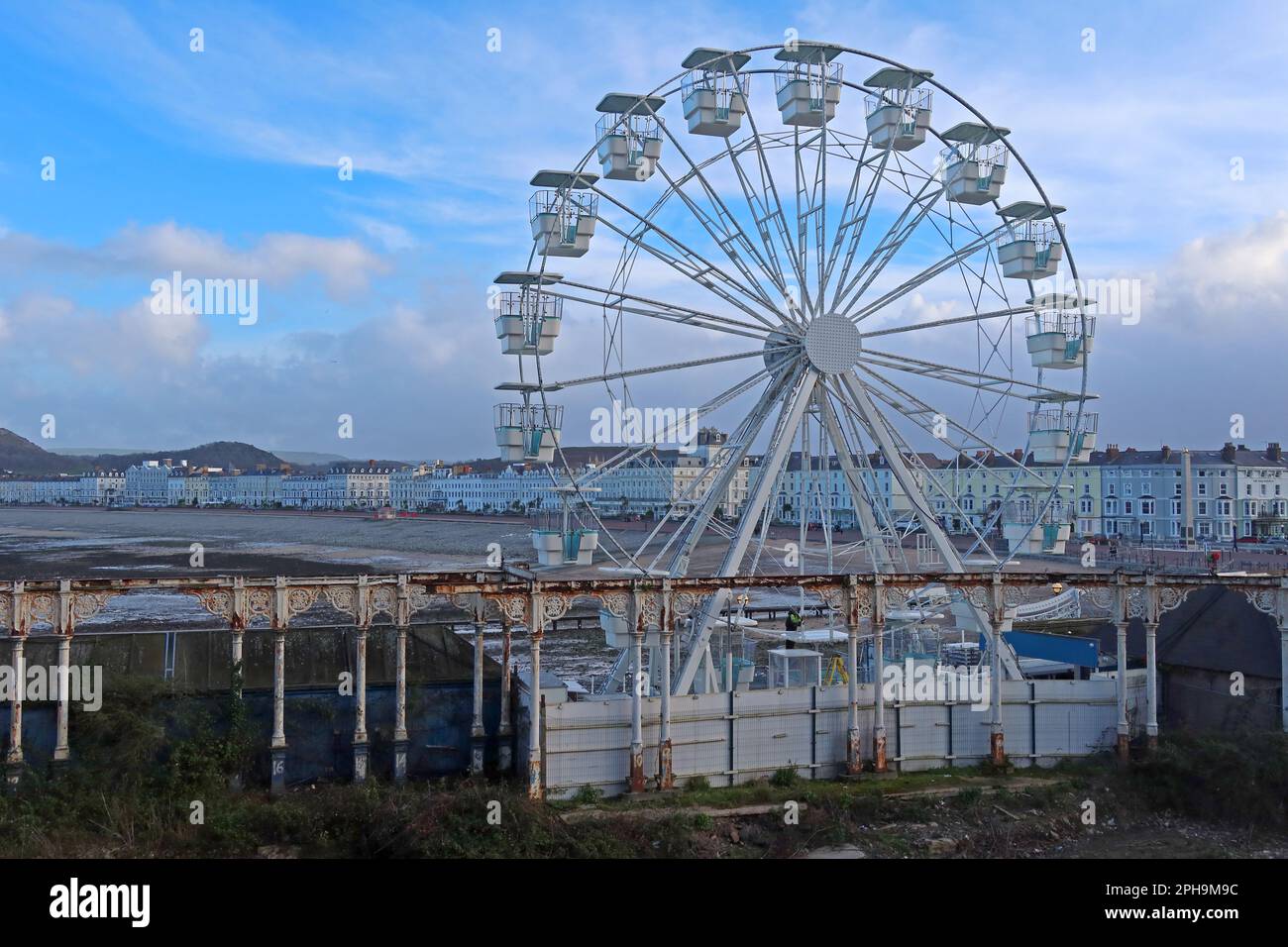 Big Ferris Wheel, near old pier, Llandudno private Pier, North Parade, Llandudno, Conwy County, north Wales, UK,  LL30 2LP Stock Photo