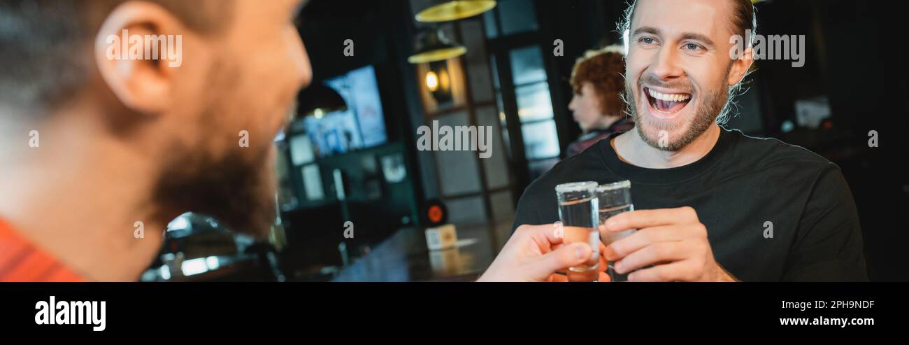 Man open banner bar hi-res stock photography and images - Alamy