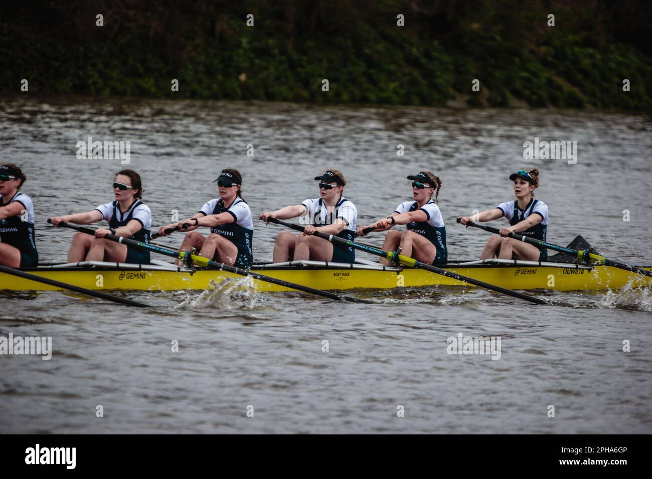 The Oxford women's team on the water at the Oxford v Cambridge boat race 2023 Stock Photo