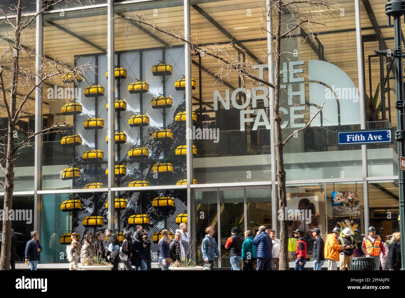 New york north face store hi-res stock photography and images - Alamy