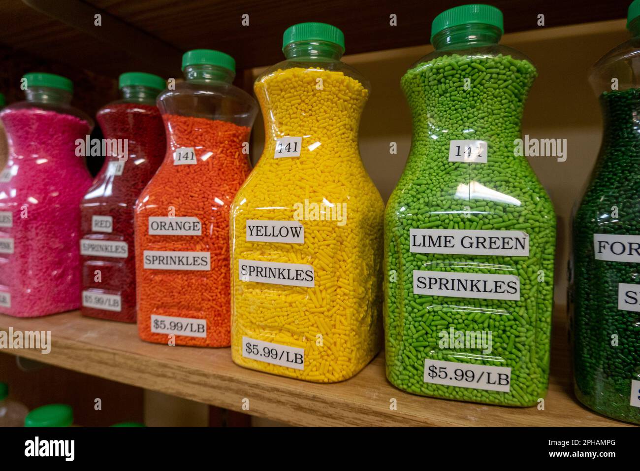 Sanding sugars hires stock photography and images Alamy