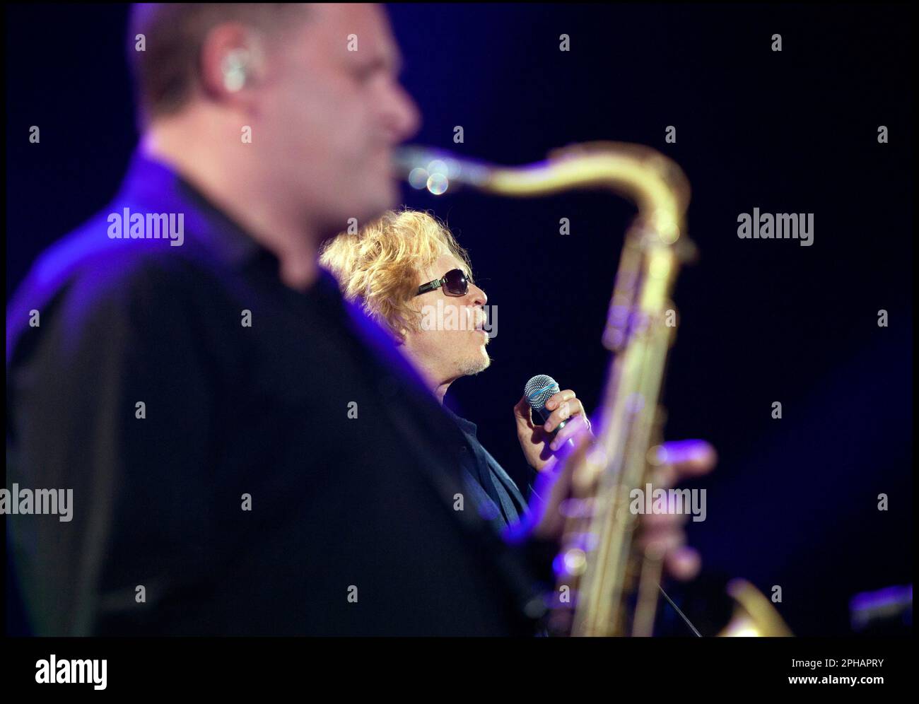 Simply Red with Mick Huckmall in concert in the Gelredome in Arnhem Holland in 2010. vvbvanbree fotografie. Stock Photo