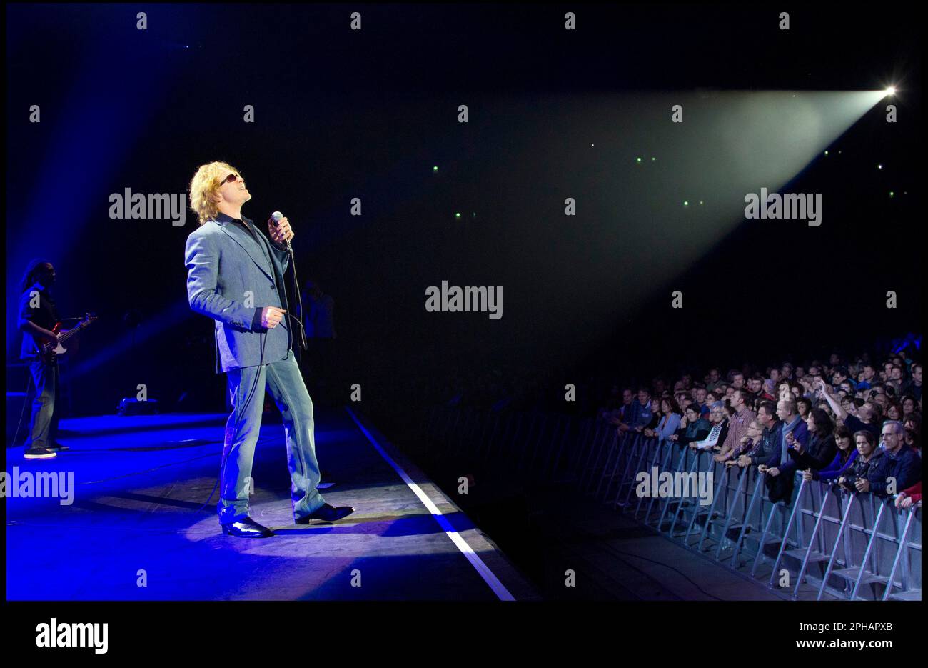 Simply Red with Mick Huckmall in concert in the Gelredome in Arnhem Holland in 2010. vvbvanbree fotografie. Stock Photo