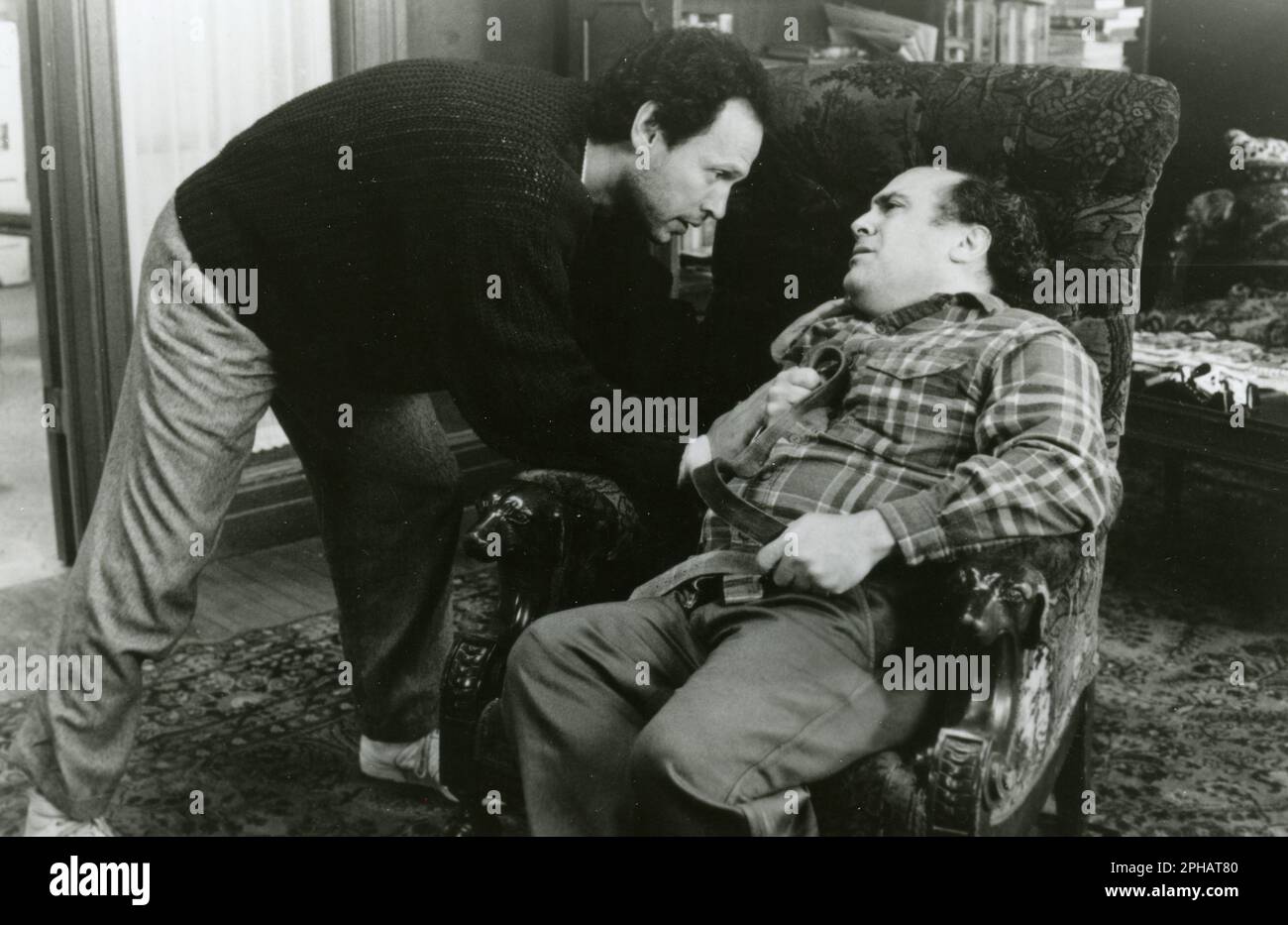 Actors Billy Crystal and Danny DeVito in the movie Throw Momma From the
