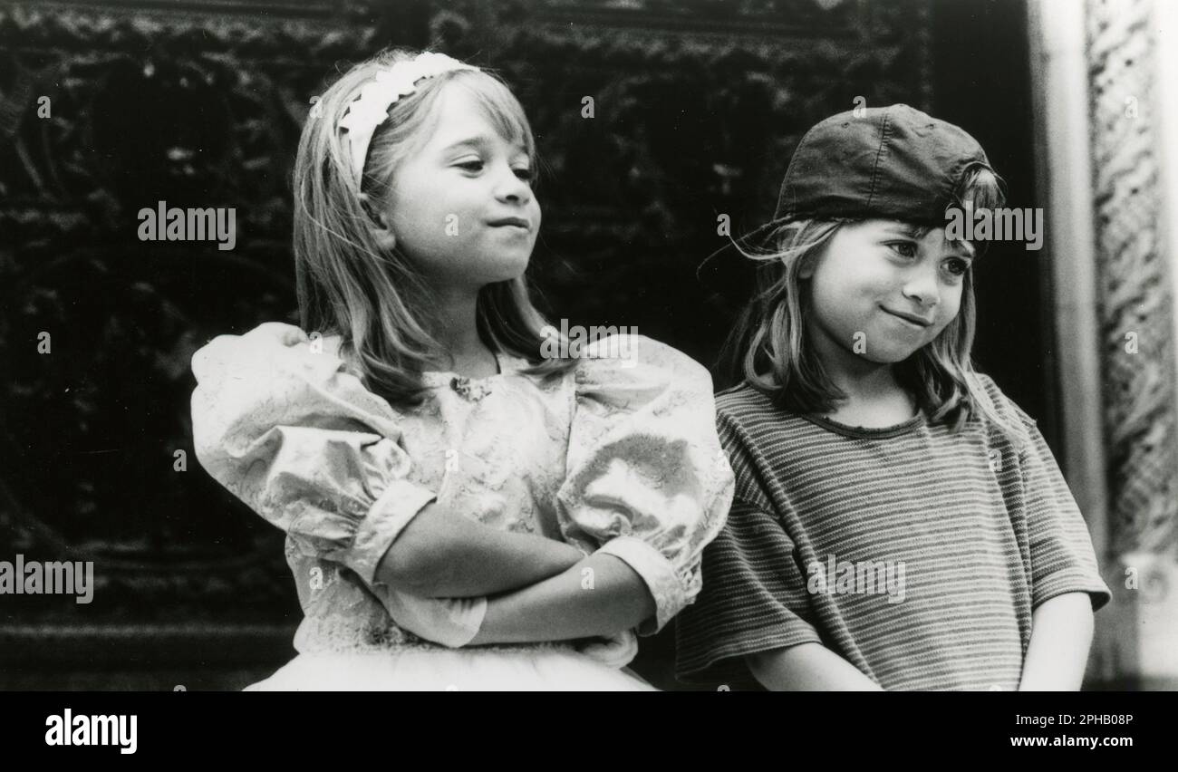 Mary-Kate Olsen Film: It Takes Two (USA 1995) Characters: Amanda Lemmon  Director: Andy Tennant 17 November 1995 **WARNING** This Photograph is for  editorial use only and is the copyright of WARNER BROS.