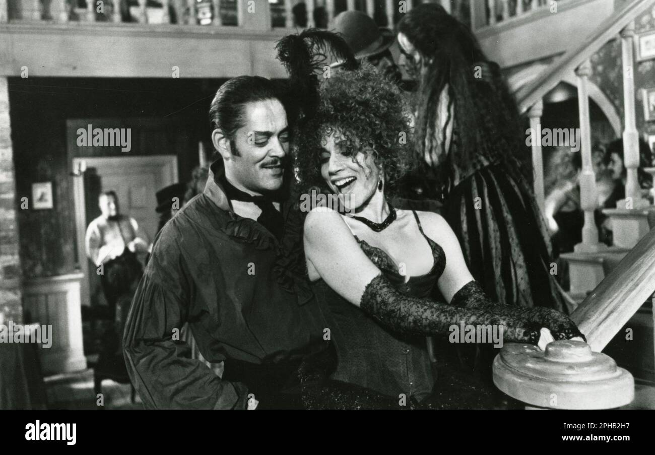Actor Raul Julia and actress Julia Migenes in the movie Mack the Knife, USA 1989 Stock Photo