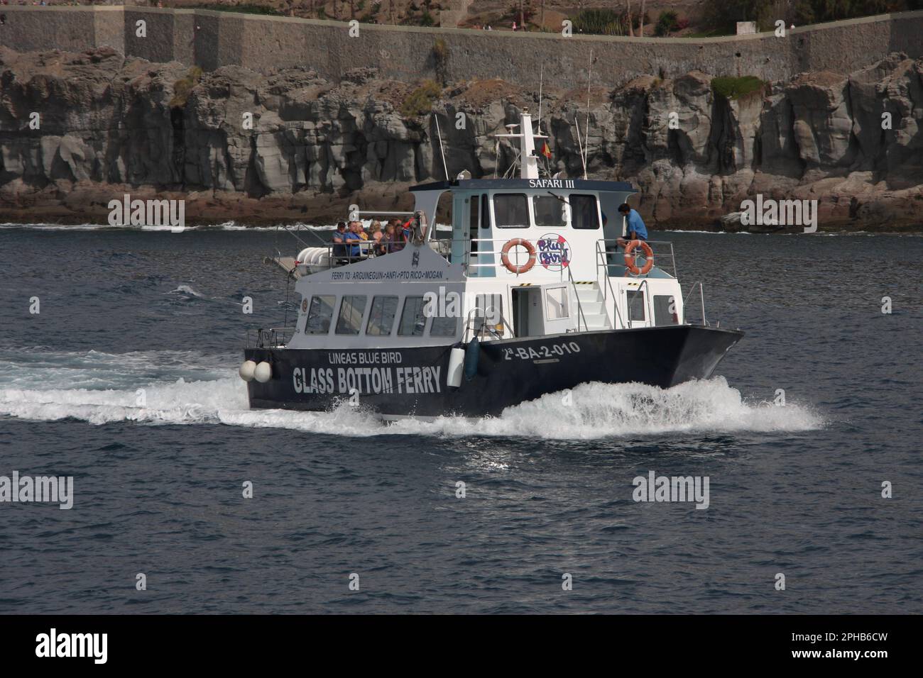 Glass bottom ferry boat hi-res stock photography and images - Alamy