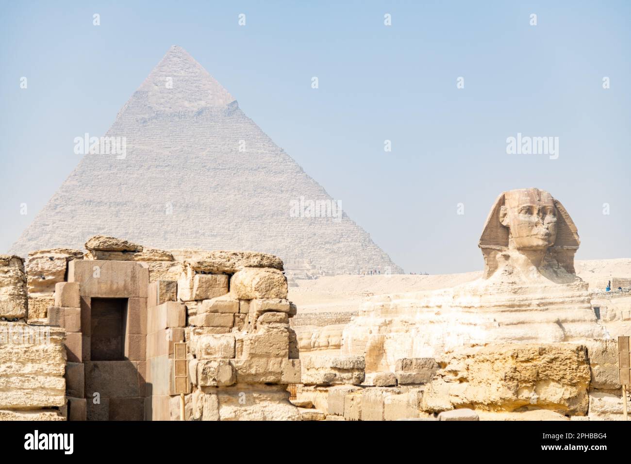 A view of the Great Sphinx and Pyramids of Giza in Egypt Stock Photo ...
