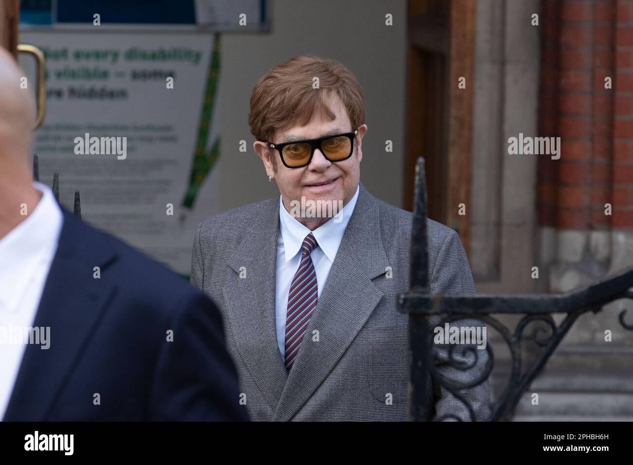 London, UK. 27th Mar, 2023. 27th March 2023, London, Sir Elton John leaves the Royal Courts of Justice, Britain's High Court in London, after a hearing claim over allegations of unlawful information gathering brought against publisher Associated Newspaper Limited (ANL). Sir Elton John is sueing ANL alongside Prince Harry, David Furnish, Liz Hurley, Sadie Frost, Former Liberal Democrat MP Sir Simon Hughes and Baroness Doreen Lawerence. Credit: Lucy North/Alamy Live News Stock Photo
