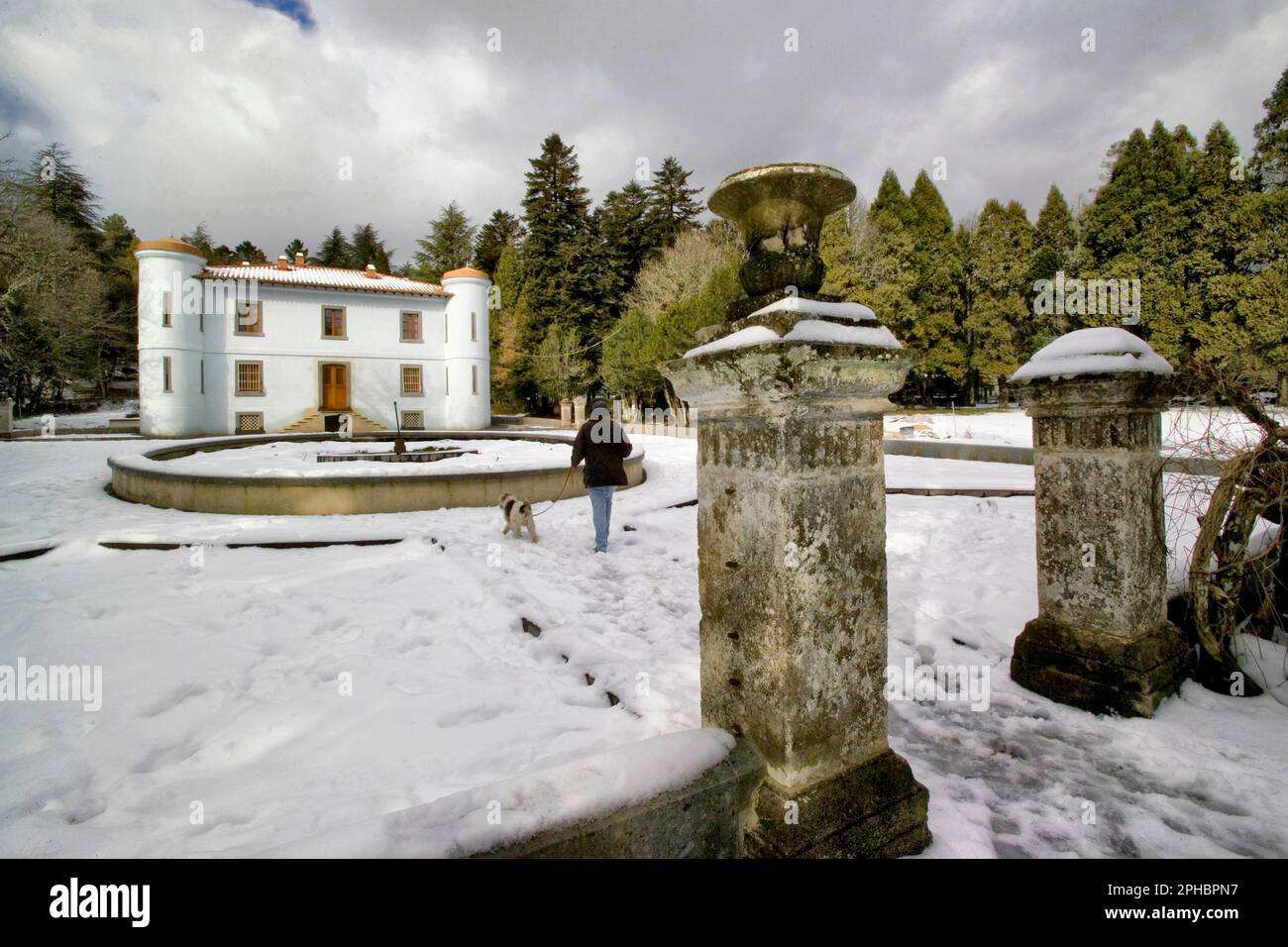 Villa Piercy sotto la neve. Badde Salighes. Bolotana, Nu. Sardegna. Italy Stock Photo