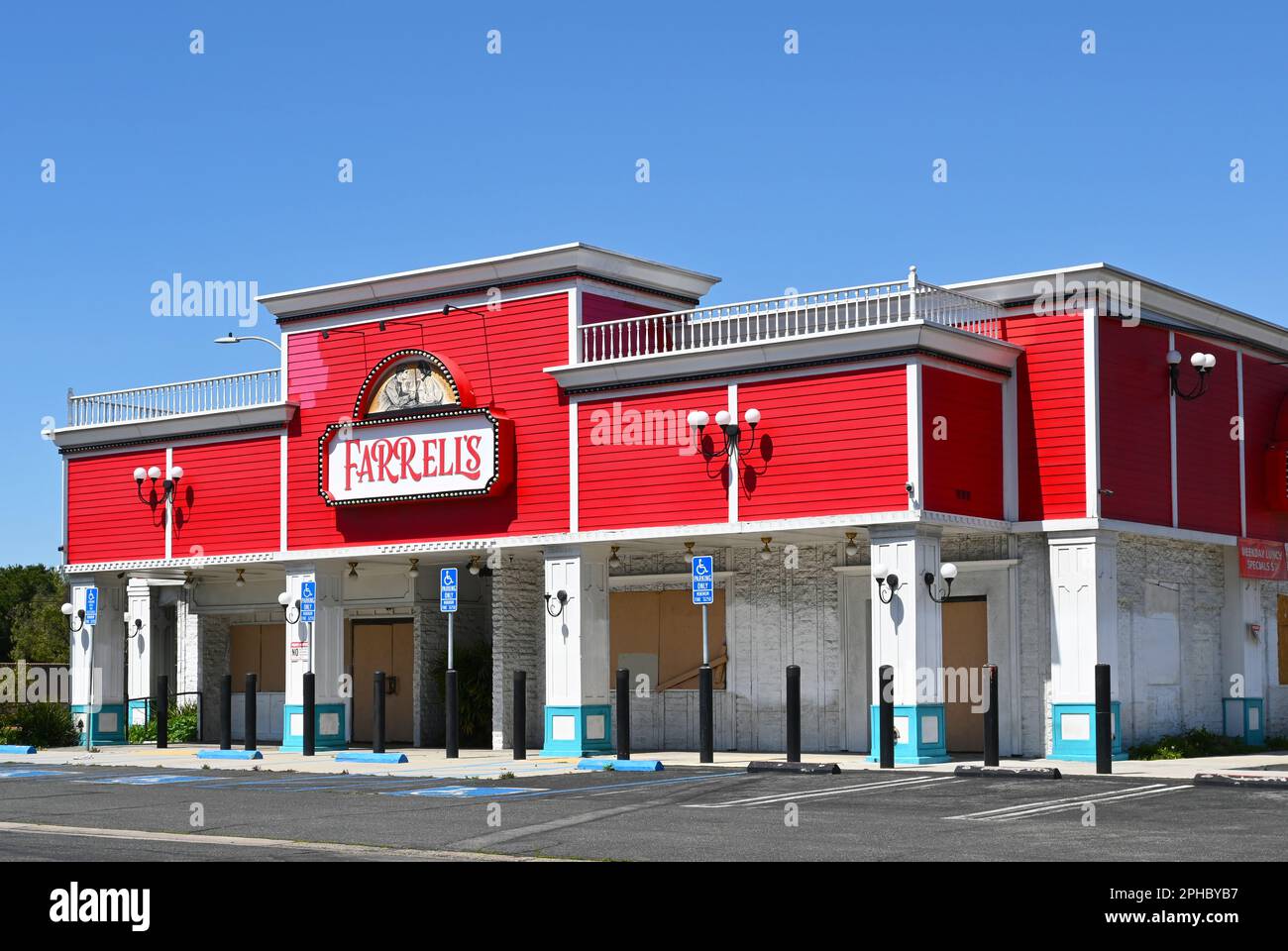 BUENA PARK, CALIFORNIA 24 MAR 2023 Farrells Restaurant and Ice Cream