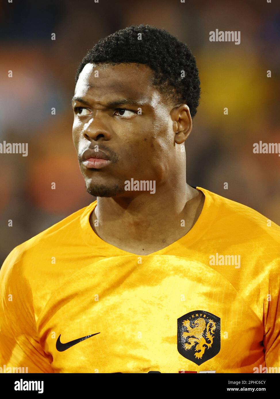 Team Group Full Orange Front View Football Hi-res Stock Photography And Images - Alamy