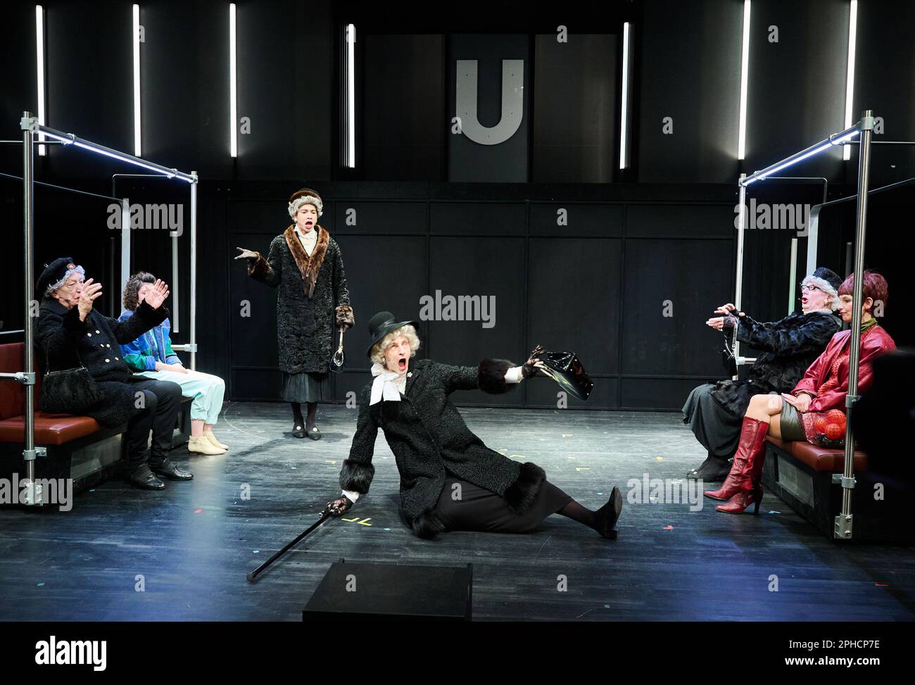 27 March 2023, Berlin: Dietrich Lehmann (l-r), Helena Charlotte Sigal, Daniel Pohlen, Marcel Herrnsdorf, Christian Giese and Ariane Fischer perform in the photo rehearsal for the new production of 'Linie 1'. The Berlin musical is coming to the stage as a revised version. Premiere is on Thursday (March 30) at Grips Theater am Hansaplatz. Photo: Annette Riedl/dpa Stock Photo