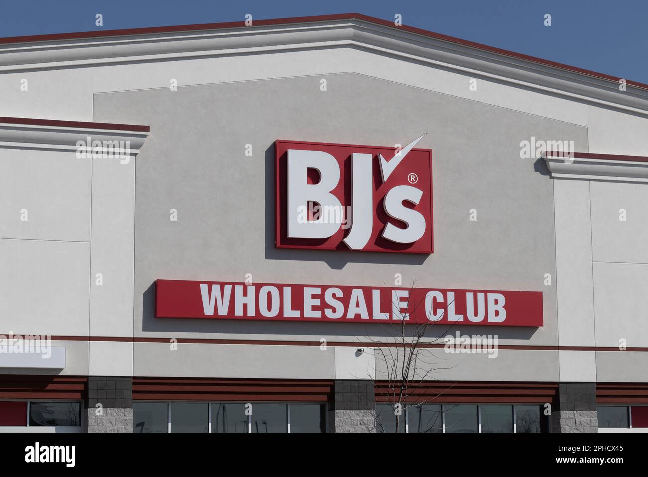 Noblesville - Circa March 2023: BJ's Wholesale Club store. BJ's Wholesale Club offers reduced prices to its members. Stock Photo