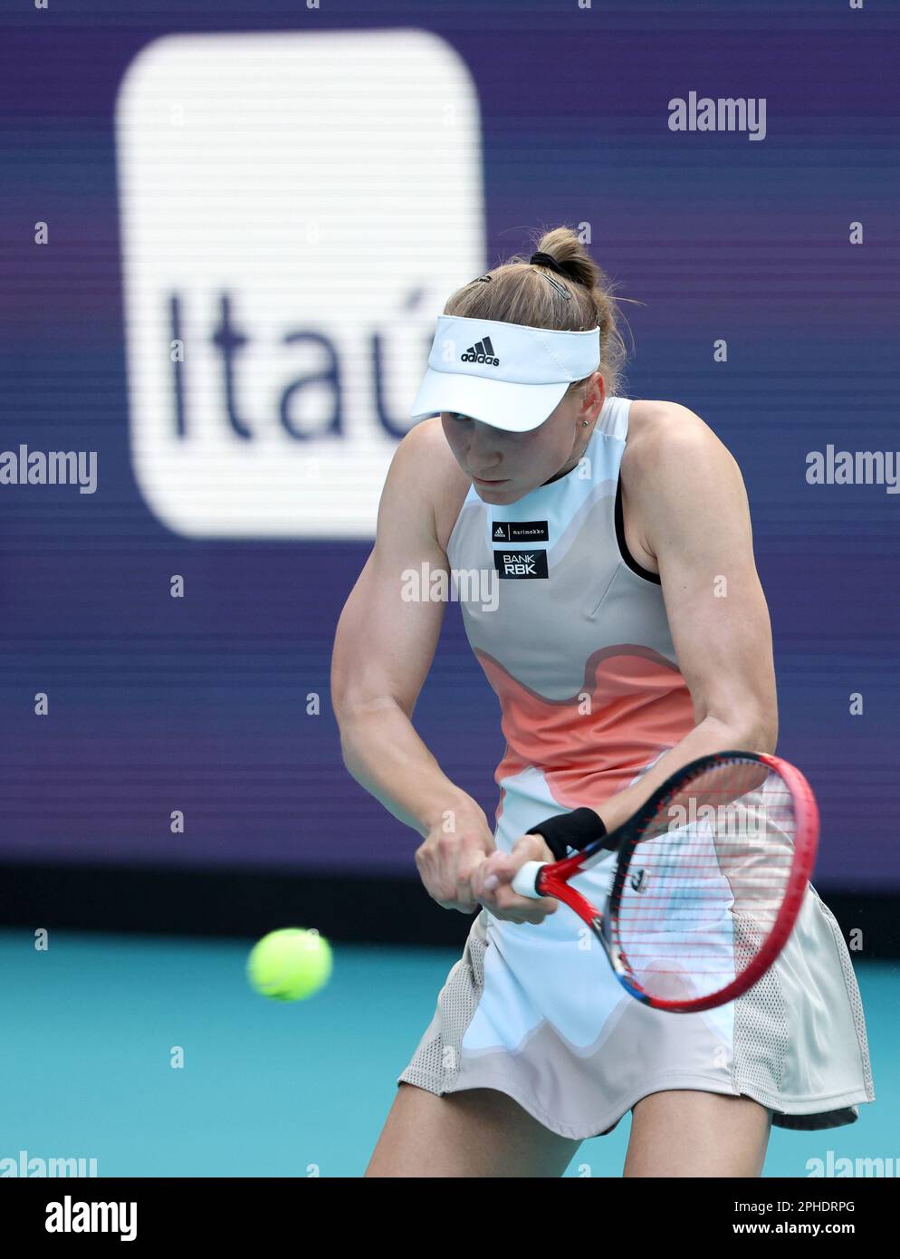 Amazing! Rybakina Defeats Mertens In Cincinnati After A Tough Start! - 8y6dyi4