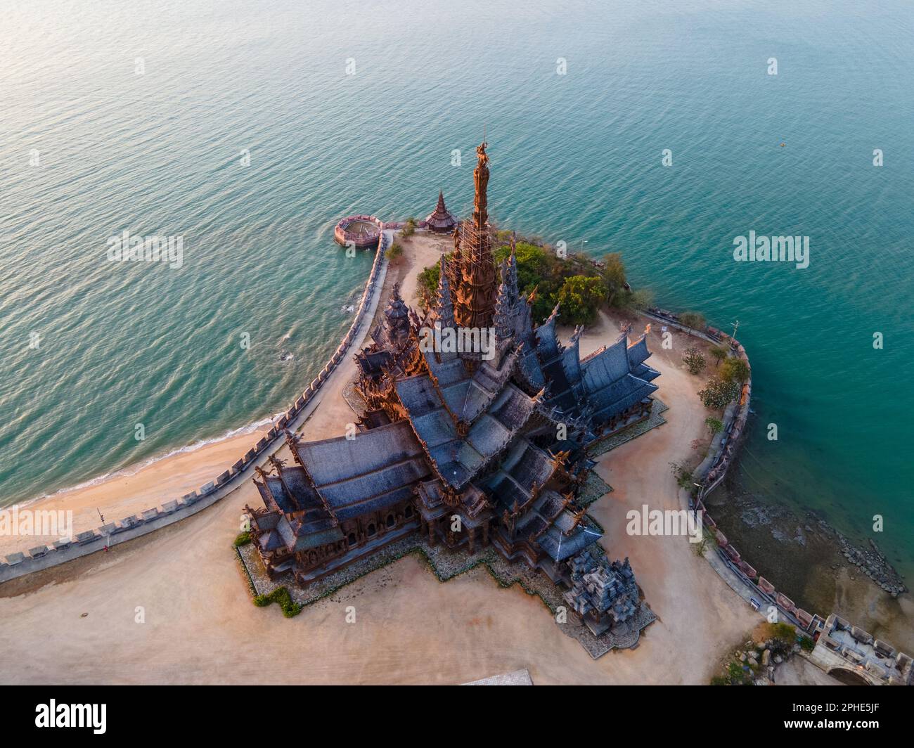 sanctuary-of-truth-pattaya-thailand-wooden-temple-by-the-ocean