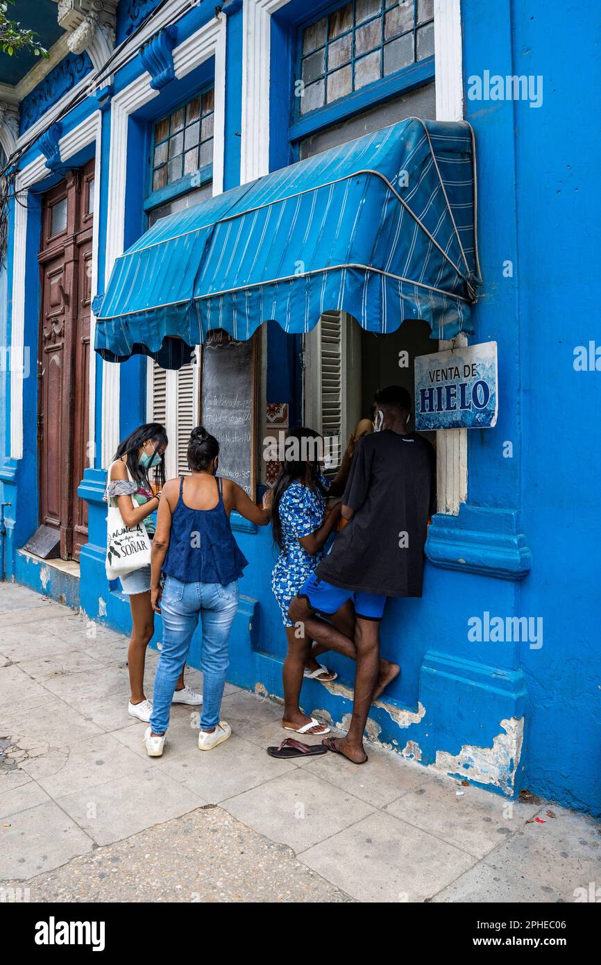 Sale of ice in Habana, Cuba Stock Photo