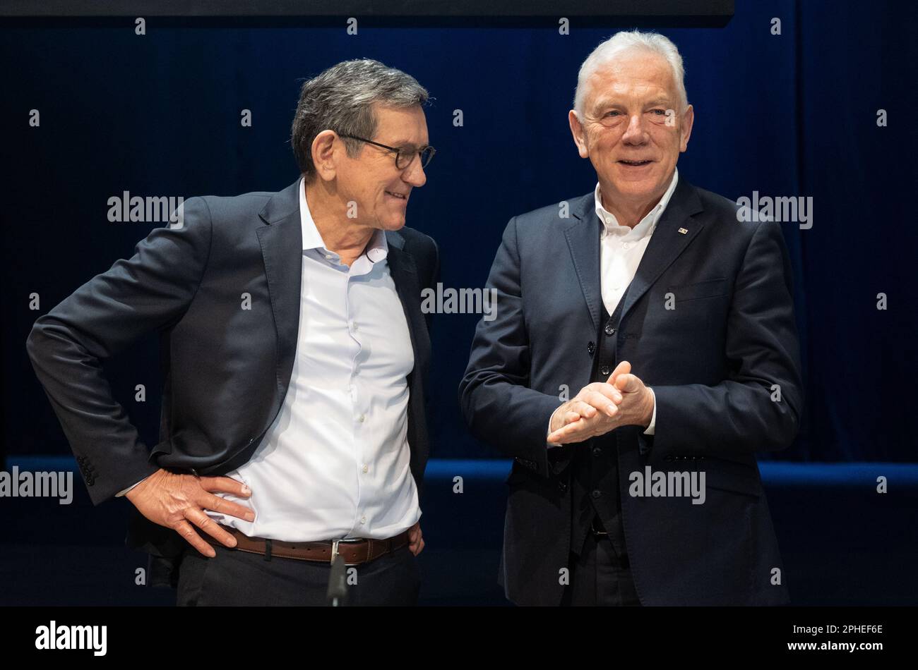28 March 2023, Baden-Württemberg, Heilbronn: Reinhold Geilsdörfer (l), Managing Director of the Dieter Schwarz Foundation, and Harry Mergel, Mayor of the City of Heilbronn, attend a press conference to present the winning design for an AI park. An educational campus, a programming school, quite a few institutes - and soon a large research park for artificial intelligence (AI). Supported by the foundation of Lidl founder Dieter Schwarz, more and more research and educational institutions are springing up in the city of Heilbronn. Photo: Marijan Murat/dpa Stock Photo