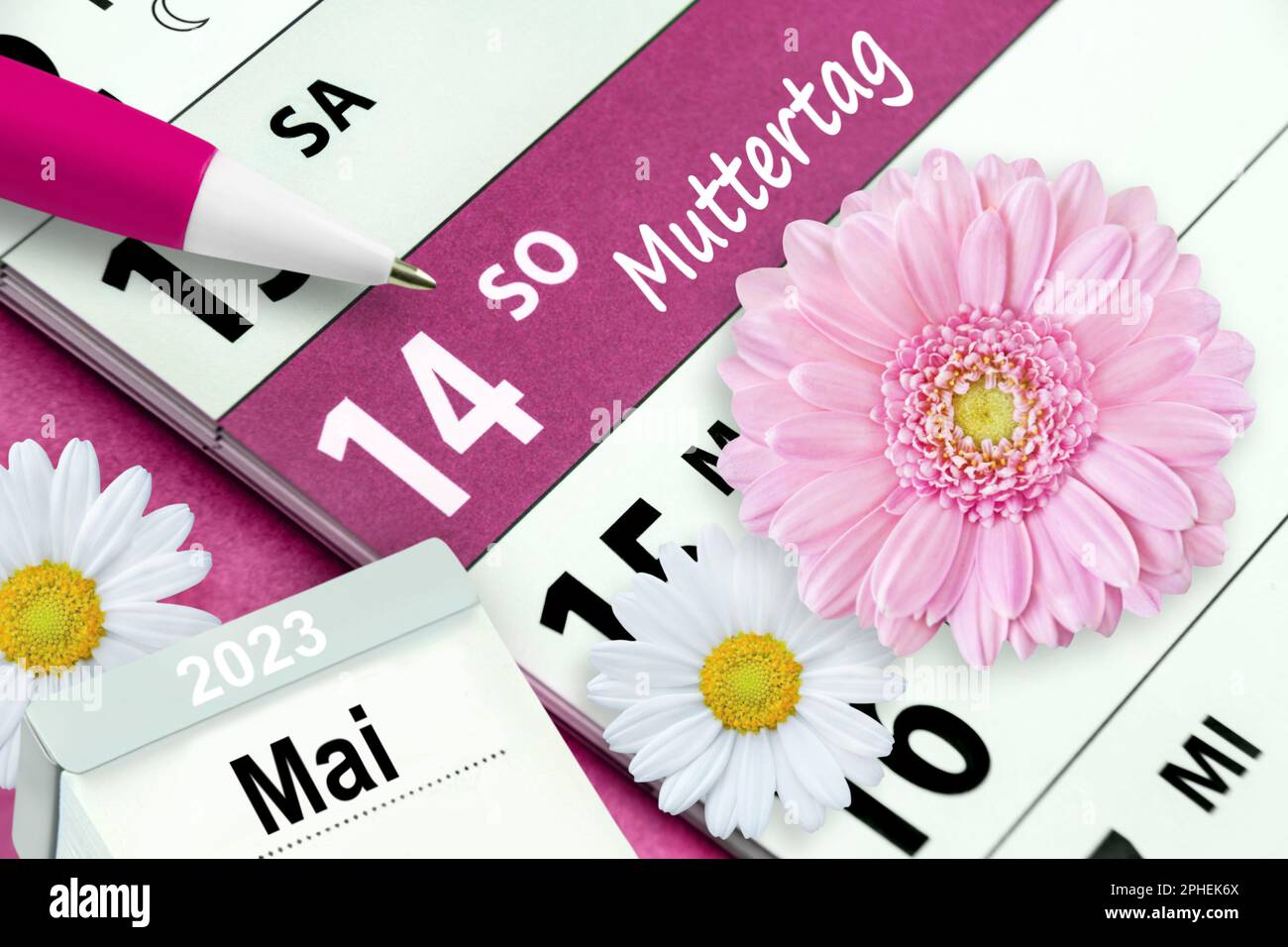 Deutscher Kalender Datum 14. Mai 2023 Muttertag mit Blumen Stock Photo 