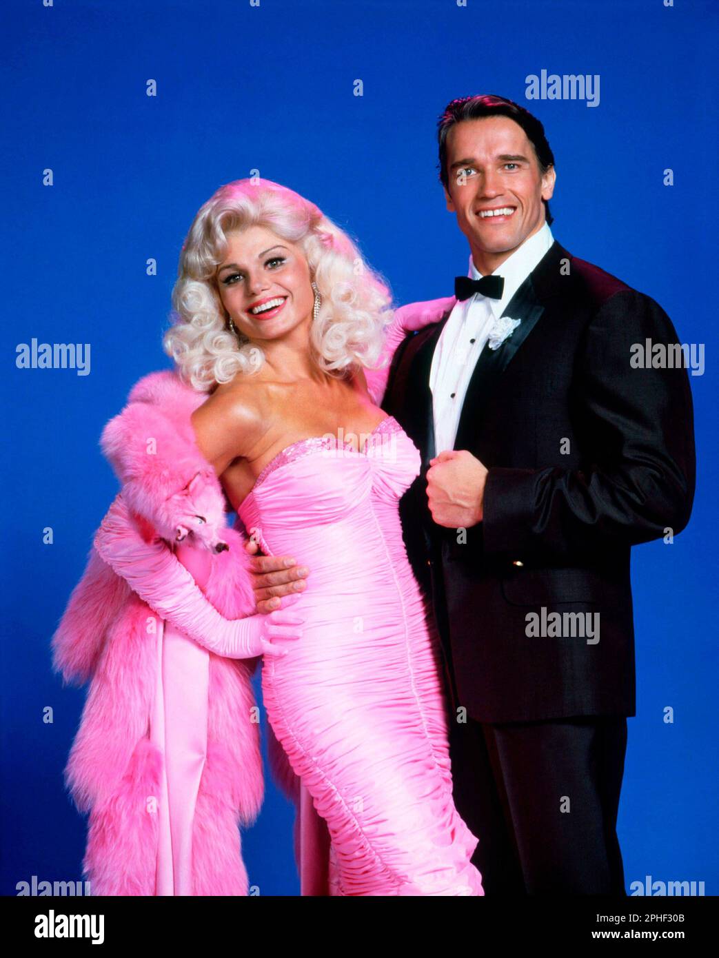 ARNOLD SCHWARZENEGGER and LONI ANDERSON in THE JANE MANSFIELD STORY. Stock Photo