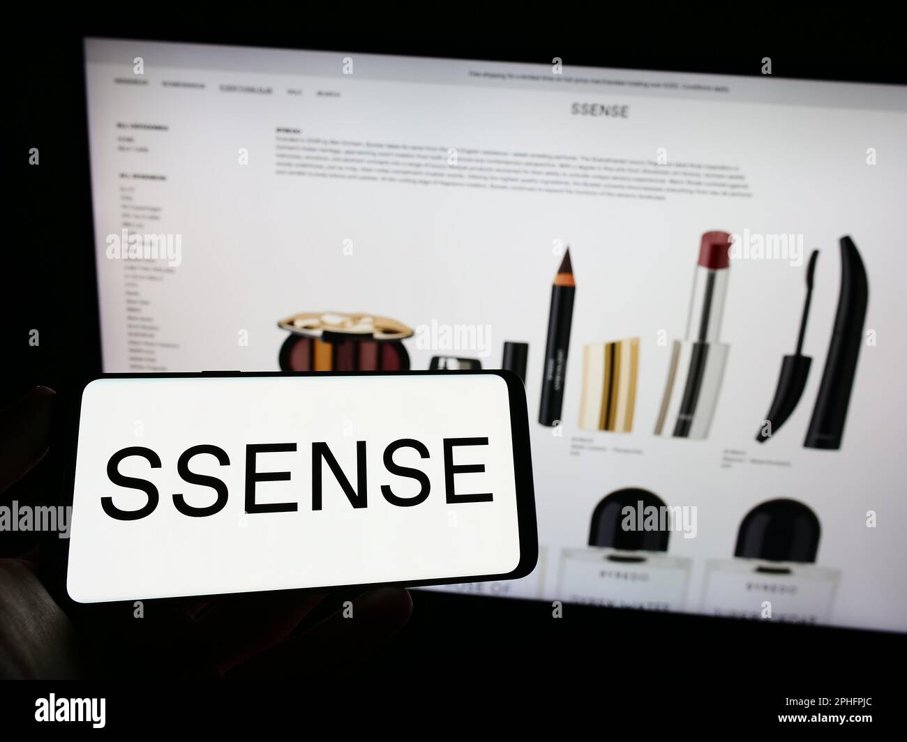 Ssense canada hi-res stock photography and images - Alamy