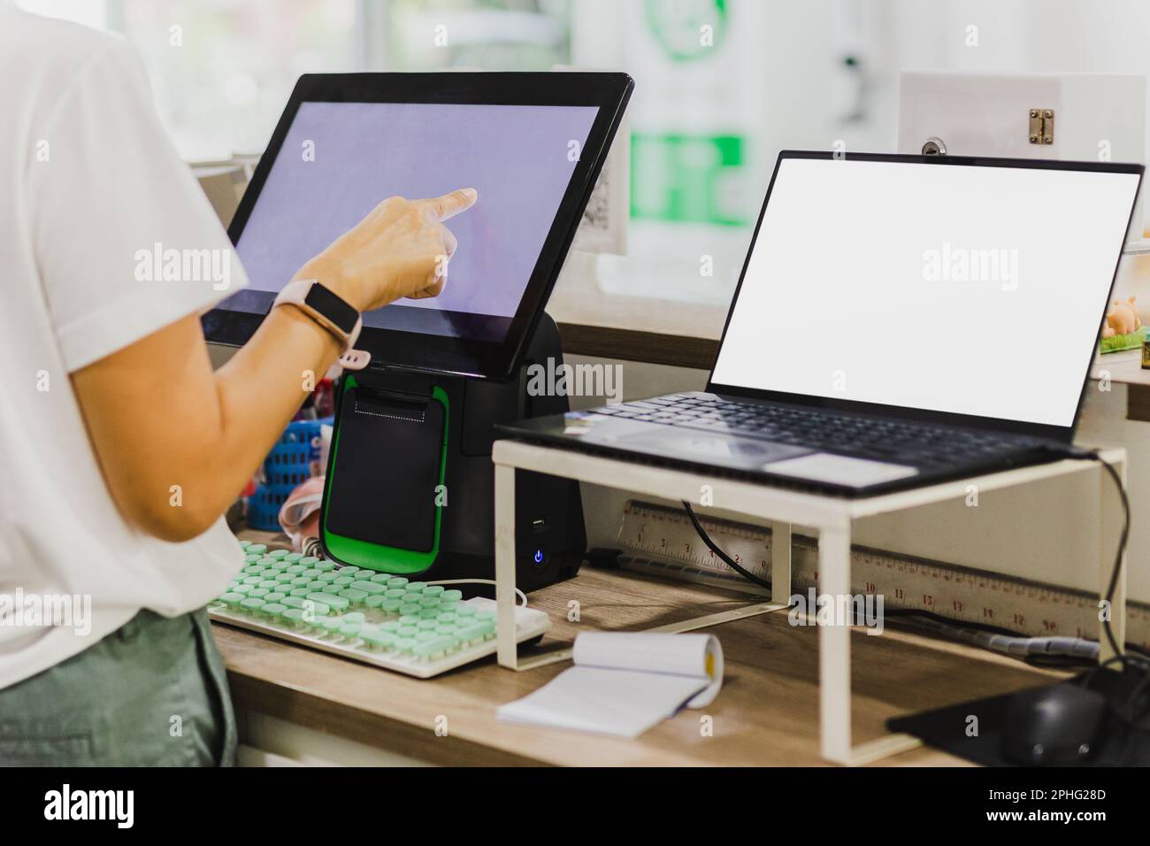 Cashier machine touch screen hi-res stock photography and images - Alamy