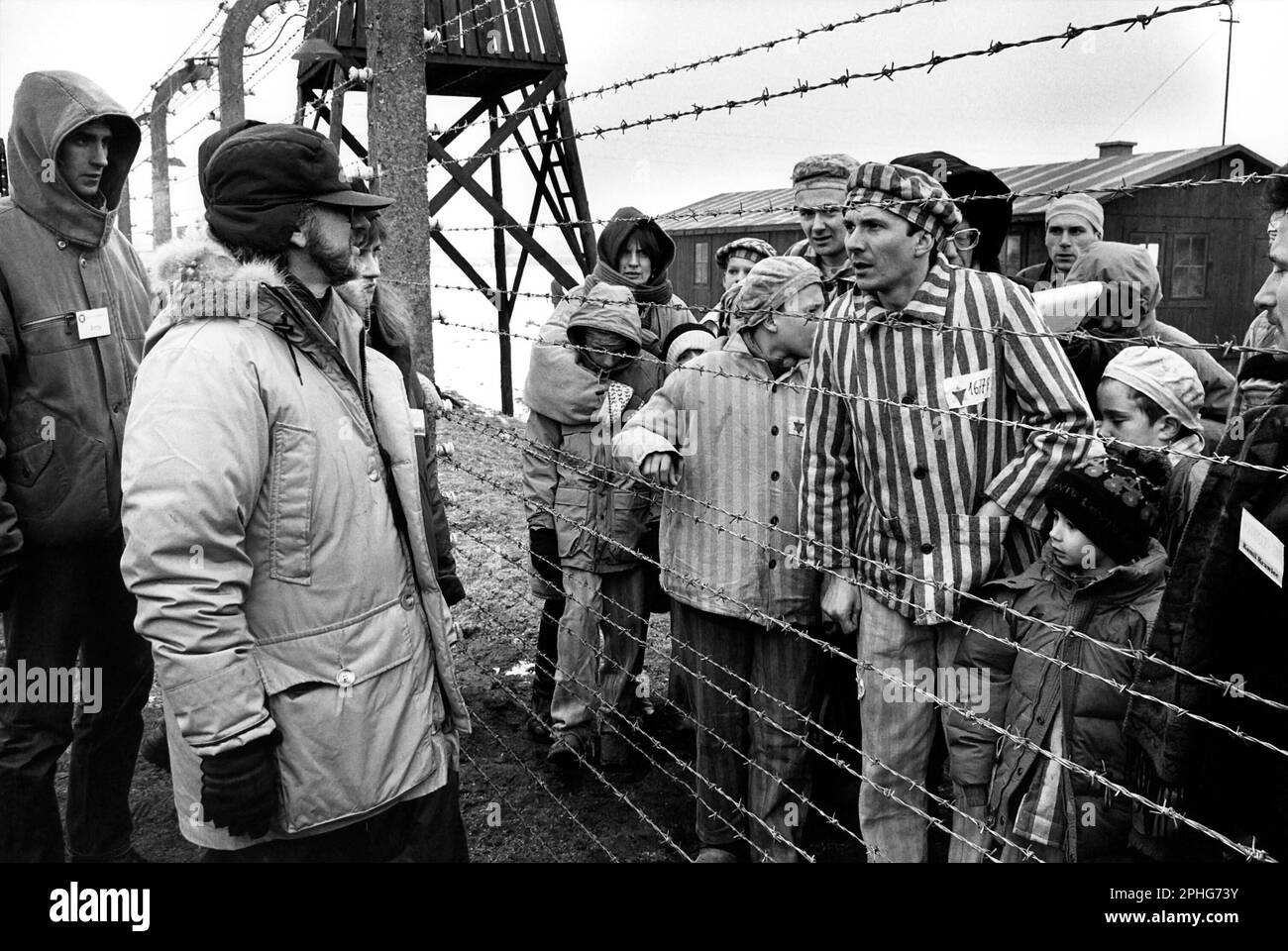 STEVEN SPIELBERG In SCHINDLER'S LIST (1993), Directed By STEVEN ...