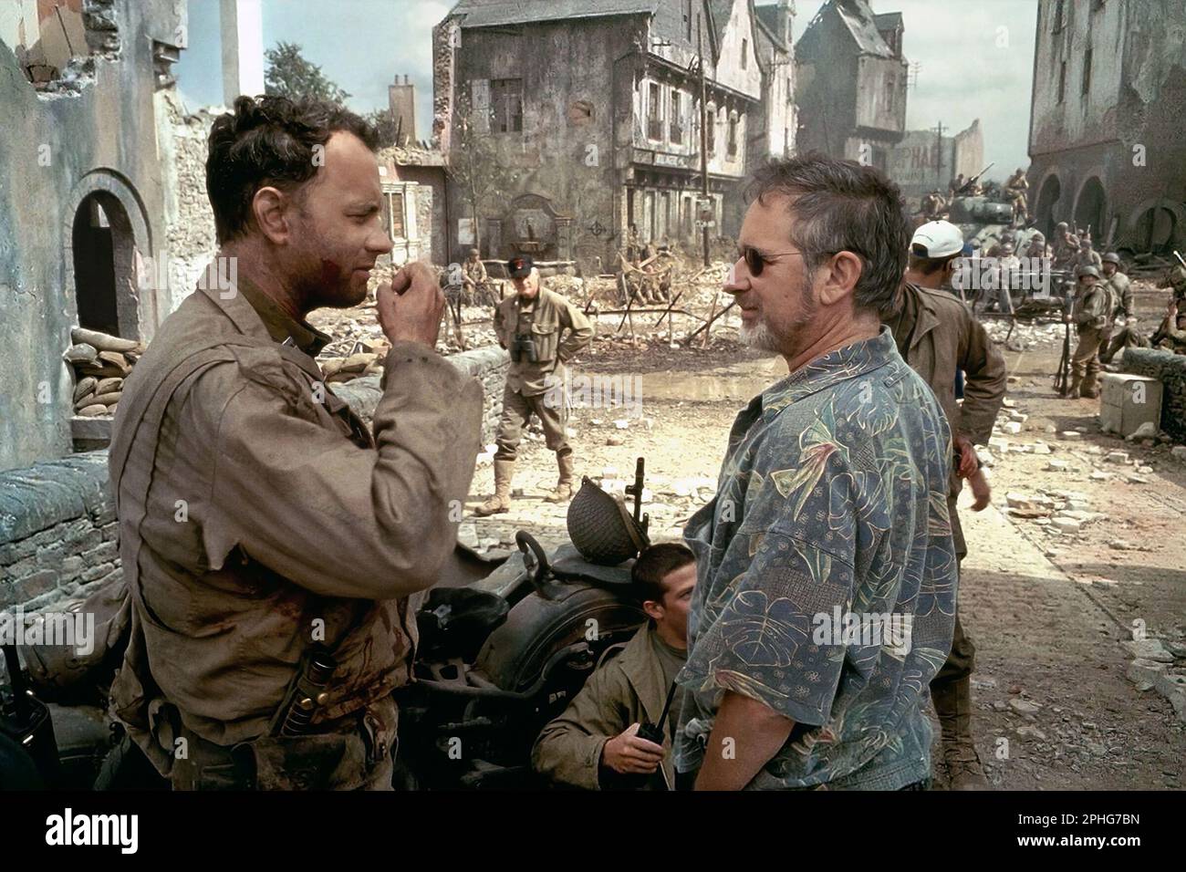 TOM HANKS And STEVEN SPIELBERG In SAVING PRIVATE RYAN (1998), Directed ...