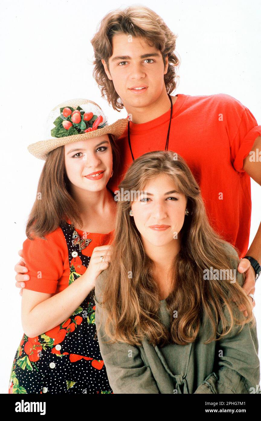 MAYIM BIALIK, JOEY LAWRENCE and JENNA VON ÖY in BLOSSOM (1990