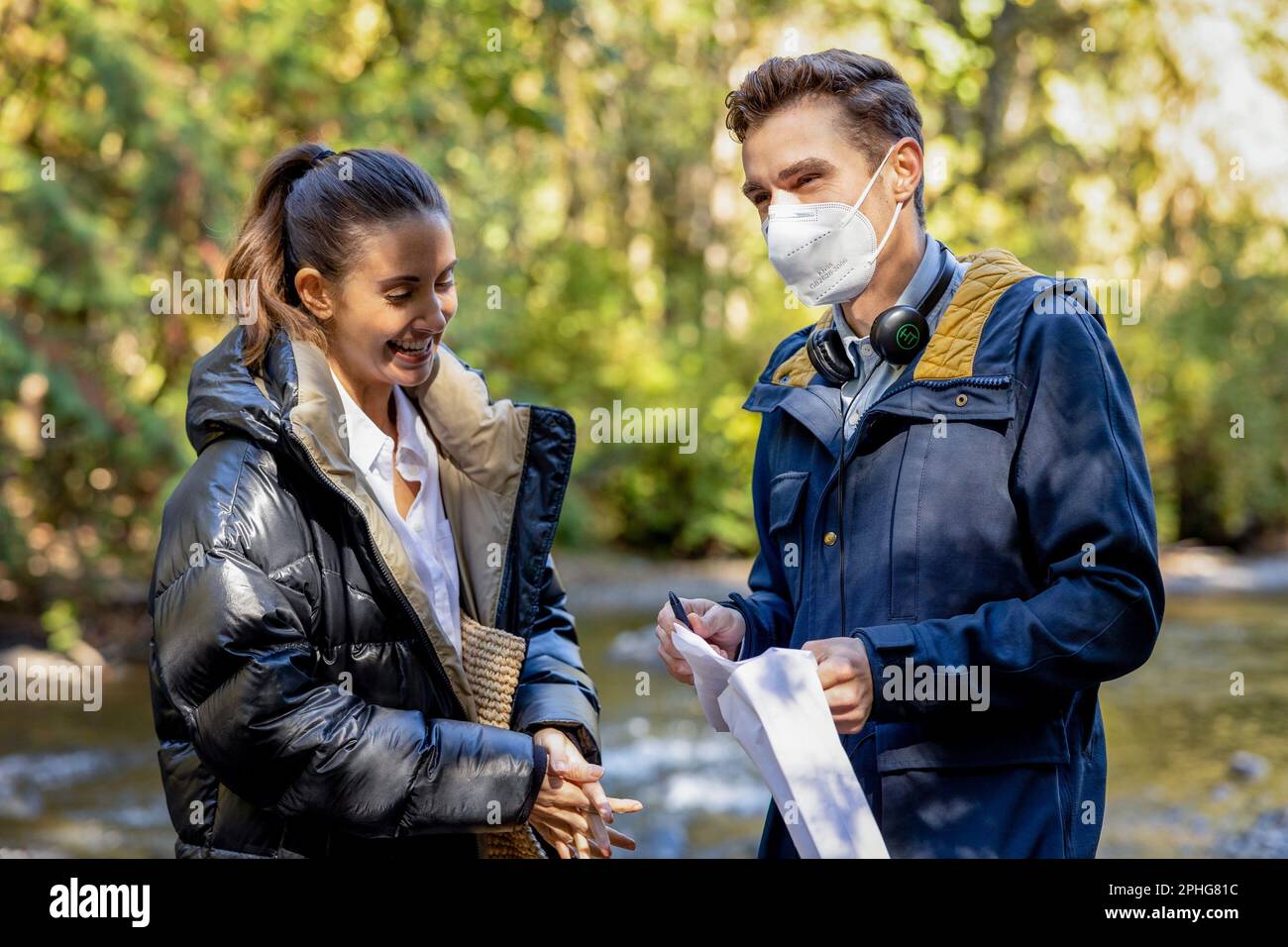 ALISON BRIE and DAVE FRANCO in SOMEBODY I USED TO KNOW (2023), directed by DAVE FRANCO. Credit: AMAZON STUDIOS / Album Stock Photo