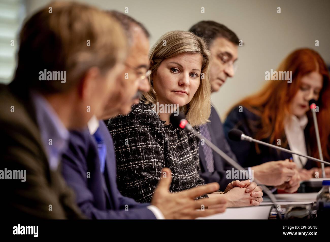 GAZIANTEP - Liesje Schreinemacher, Minister for Foreign Trade and  Development Cooperation, talks to XXX at a regional coordination point for  both Turkey and Syria during a working visit to the earthquake zone